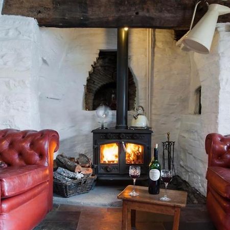 Ty Fferm Hen, Ancient Farmhouse, Coity Bach Talybont-on-Usk Esterno foto