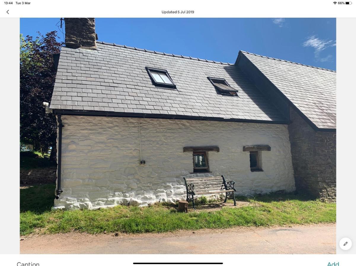 Ty Fferm Hen, Ancient Farmhouse, Coity Bach Talybont-on-Usk Esterno foto