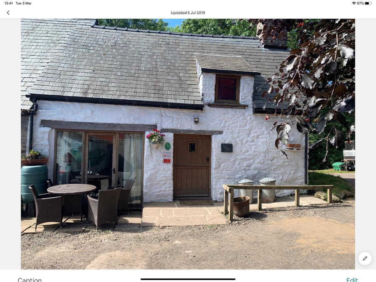 Ty Fferm Hen, Ancient Farmhouse, Coity Bach Talybont-on-Usk Esterno foto