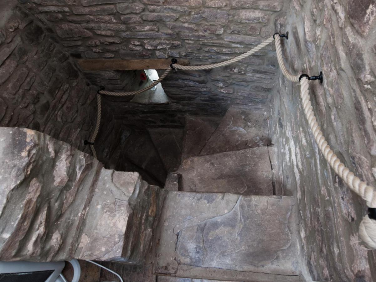 Ty Fferm Hen, Ancient Farmhouse, Coity Bach Talybont-on-Usk Esterno foto