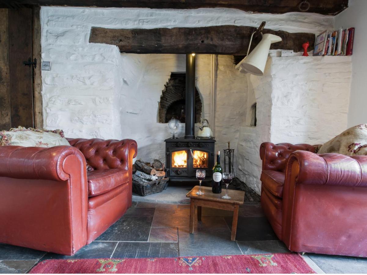 Ty Fferm Hen, Ancient Farmhouse, Coity Bach Talybont-on-Usk Esterno foto